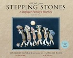 Ḥaṣá al-ṭuruqāt : riḥalat ʻāʼilah lājiʼah = Stepping stones : a refugee family's journey / Margriet Ruurs ; artwork by Nizar Ali Badr ; translated by Falah Raheem = taʼlīf: Mārgharīt Runurz ; rusūm: Nizār ʻAlī Badr ; tarjamat: Falāḥ Raḥīm.