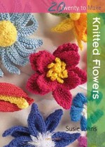 Knitted flowers / Susie Johns.
