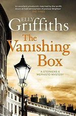 The vanishing box / Elly Griffiths